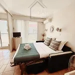Les Rivages 2p Terrasse Parking Ac 50 M * Menton